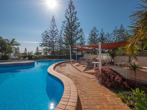 Burleigh Surf Apartments - Accommodation Gladstone 6