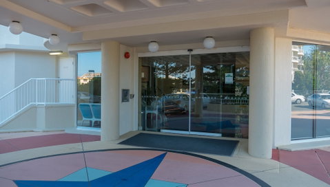 Burleigh Surf Apartments - Accommodation Gladstone 3