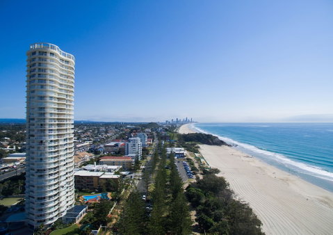 Burleigh Surf Apartments - Accommodation Gladstone 2