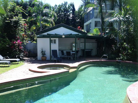 Costa Royale Trinity Beach - Accommodation Gladstone 0
