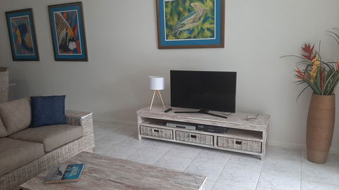 Costa Royale Trinity Beach - Accommodation Gladstone 4