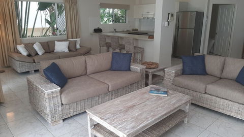 Costa Royale Trinity Beach - Accommodation Gladstone 3