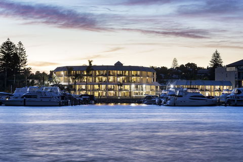 Pier 21 Apartment Hotel - Accommodation Gladstone 0