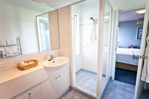 The Beach House At Bayside - Accommodation Gladstone 2