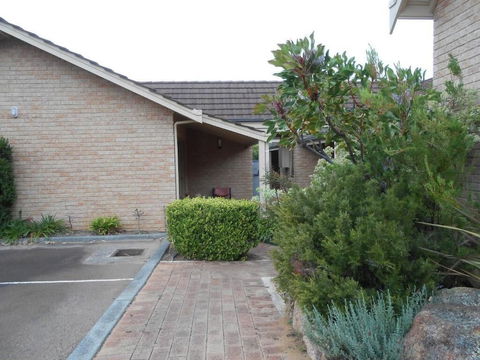 Augusta's Georgiana Molloy Motel - Accommodation Gladstone 1