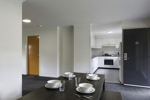 Macquarie University Village - Accommodation Gladstone 7