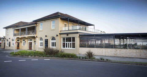 The Huskisson - Accommodation Gladstone 1