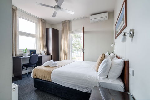 The Huskisson - Accommodation Gladstone 3