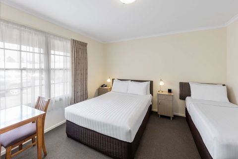 Best Western Olde Maritime - Accommodation Gladstone 6