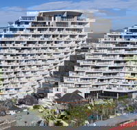 Broadbeach Savannah Hotel  Resort - Accommodation Gladstone