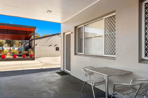 Econo Lodge Moree Spa Motor Inn - Accommodation Gladstone 1