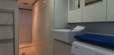 Durham Court Holiday Apartments - Accommodation Gladstone 6