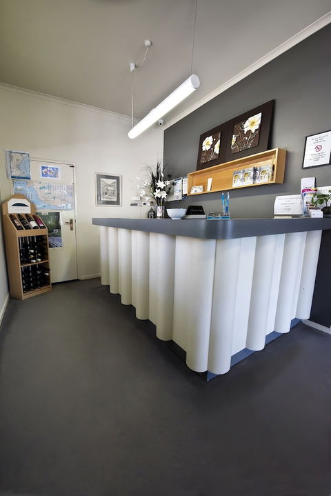 Lorne Coachman Inn - Accommodation Gladstone 2