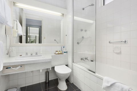 Beachfront Voyager Motor Inn - Accommodation Gladstone 7