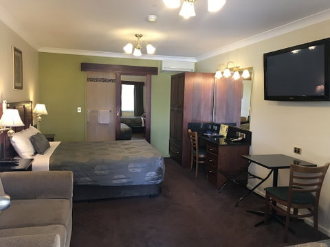 Albury Georgian Motel & Suites - Accommodation Gladstone 3
