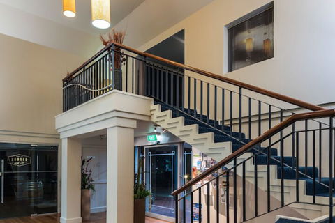 Bellevue On The Lakes - Accommodation Gladstone 6
