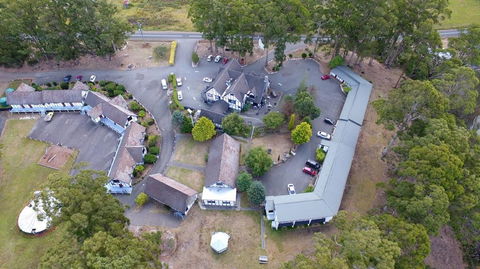Fox And Hounds Inn - Accommodation Gladstone 0