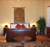 Classique Bed  Breakfast - Accommodation Gladstone