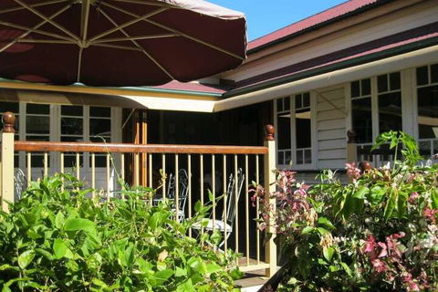 Classique Bed & Breakfast - Accommodation Gladstone 1