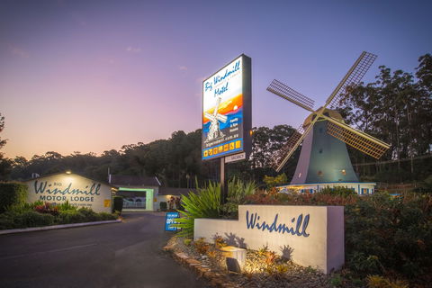 The Big Windmill - Accommodation Gladstone 1