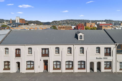 The Grand Hotel Launceston - Accommodation Gladstone 1