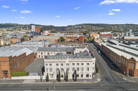 The Grand Hotel Launceston - Accommodation Gladstone 3