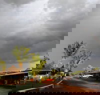 Halls Creek Motel - Accommodation Gladstone