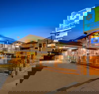 SureStay Hotel by Best Western Blue Diamond Motor Inn - Accommodation Gladstone