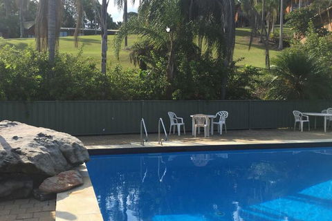 Paradise Palms Resort - Accommodation Gladstone 5