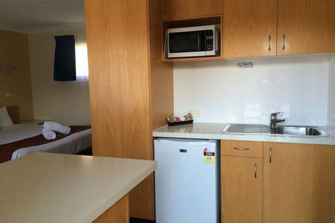 Park Beach Resort Motel - Accommodation Gladstone 4