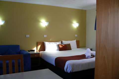 Park Beach Resort Motel - Accommodation Gladstone 3
