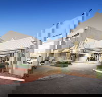 Ciloms Airport Lodge - Accommodation Gladstone