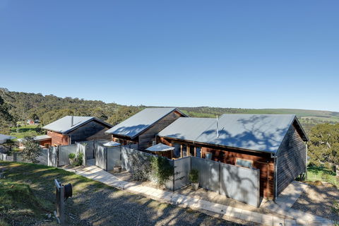 Seascape Retreat - Accommodation Gladstone 0