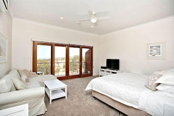Seascape Retreat - Accommodation Gladstone 4