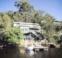Calabash Bay Lodge - Accommodation Gladstone