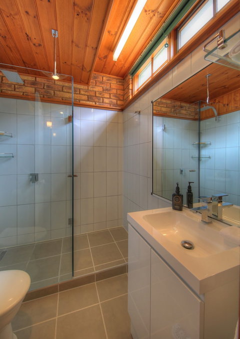 Stanley Village Waterfront Accommodation - Accommodation Gladstone 5