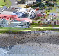 Stanley Village Waterfront Accommodation - Accommodation Gladstone