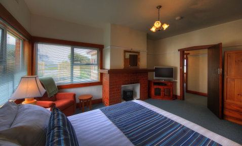 Stanley Village Waterfront Accommodation - Accommodation Gladstone 6