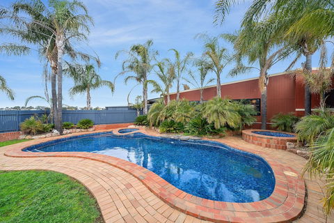 Comfort Inn Peppermill - Accommodation Gladstone 3