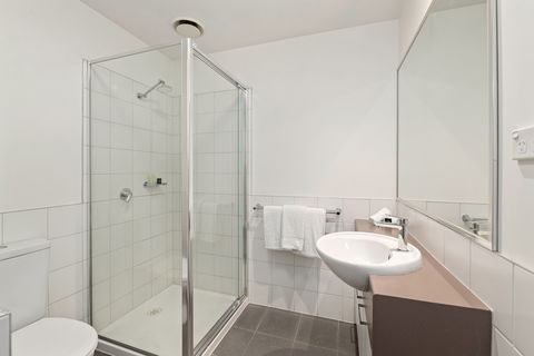 Burwood Serviced Apartments - Accommodation Gladstone 1