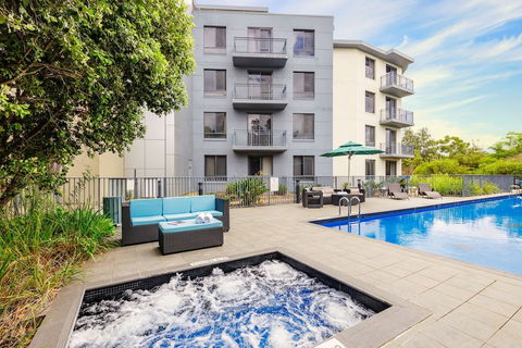 Oaks Sydney North Ryde Suites - Accommodation Gladstone 1