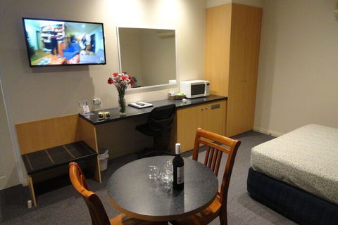 Victoria Lodge Motor Inn & Apartments - Accommodation Gladstone 2