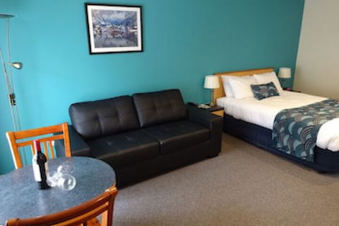 Victoria Lodge Motor Inn & Apartments - Accommodation Gladstone 0