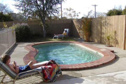 Country Home Motor Inn - Accommodation Gladstone 1