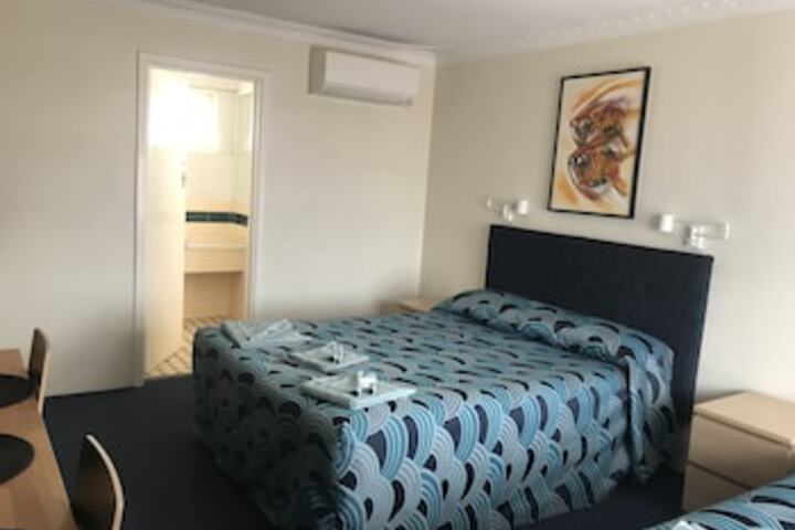 Dalyellup WA Accommodation Gladstone