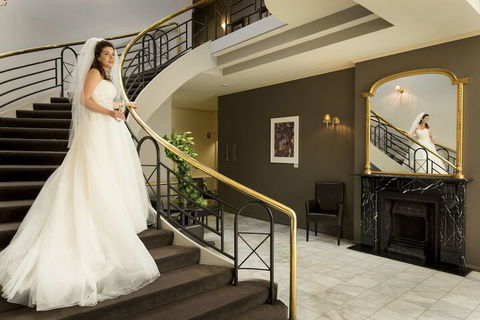 Beau Monde International - Accommodation Gladstone 4