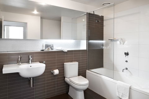 Punthill Knox - Accommodation Gladstone 3
