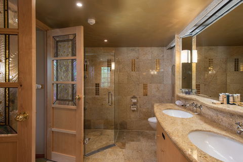 Country Club Tasmania - Accommodation Gladstone 3