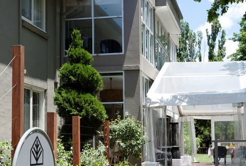 Forrest Hotel And Apartments - Accommodation Gladstone 1