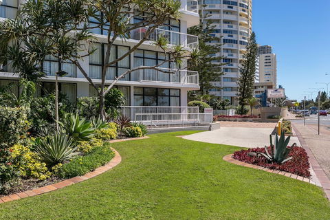 BreakFree Beachpoint - Accommodation Gladstone 1